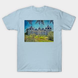 Châteaux of the Loire Valley. Cheverny. T-Shirt